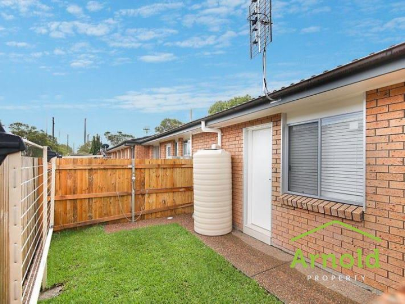 IRE2174770 ADAMSTOWN 7