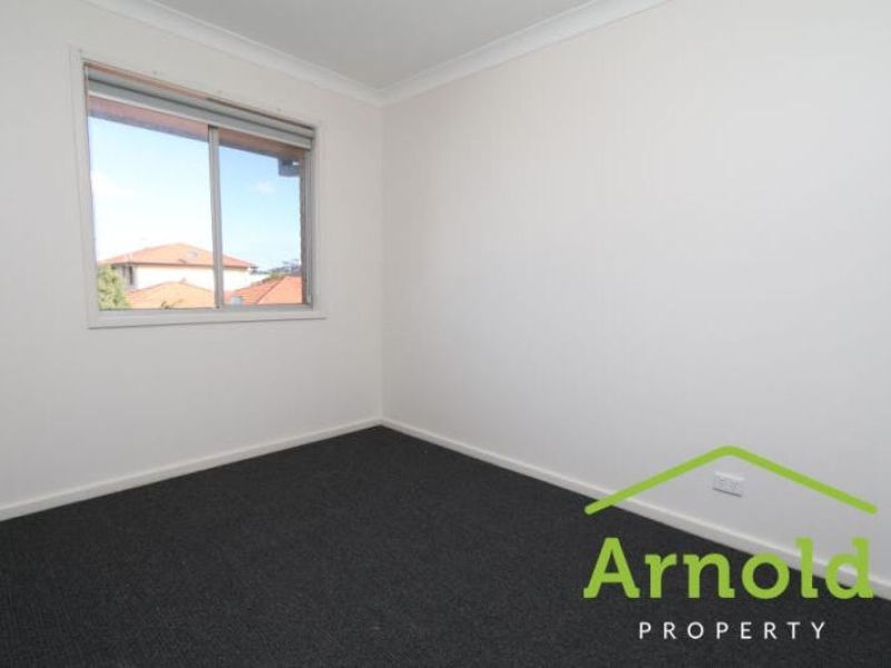 IRE2174728 MEREWETHER 8